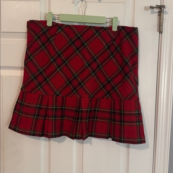 Vintage Banana Republic Red Plaid Pleated Skirt - Picture 4 of 10